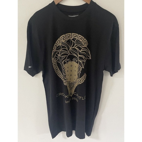 Crooks & Castles Other - Crooks & Castles Men's Greco Bandusa Tee T-Shirt Size M Black Gold Metallic